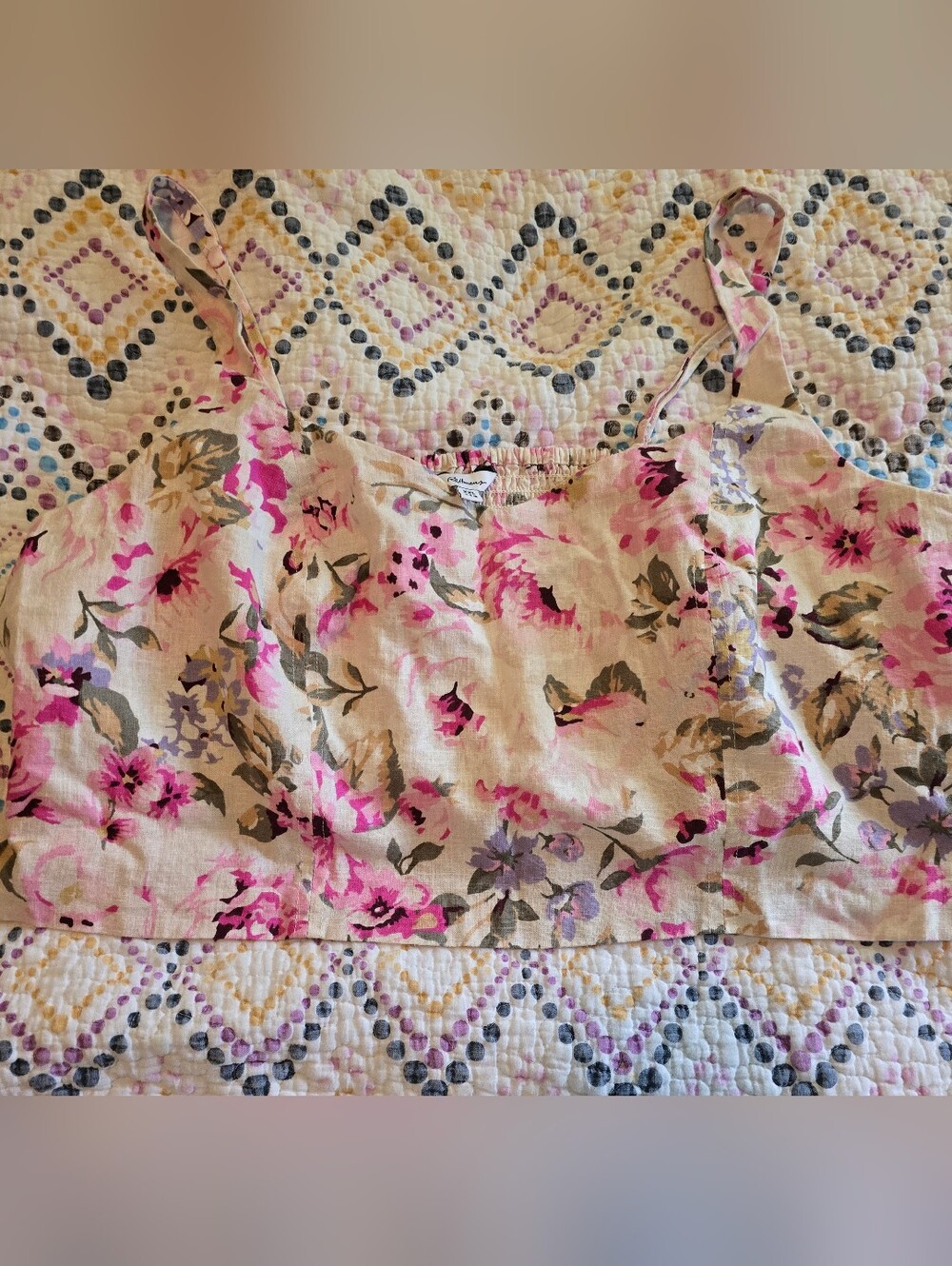 Reitmans cami crop top, pink floral on white,